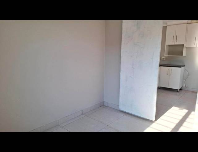 2 BEDROOM PROPERTY TO RENT IN OVERPORT